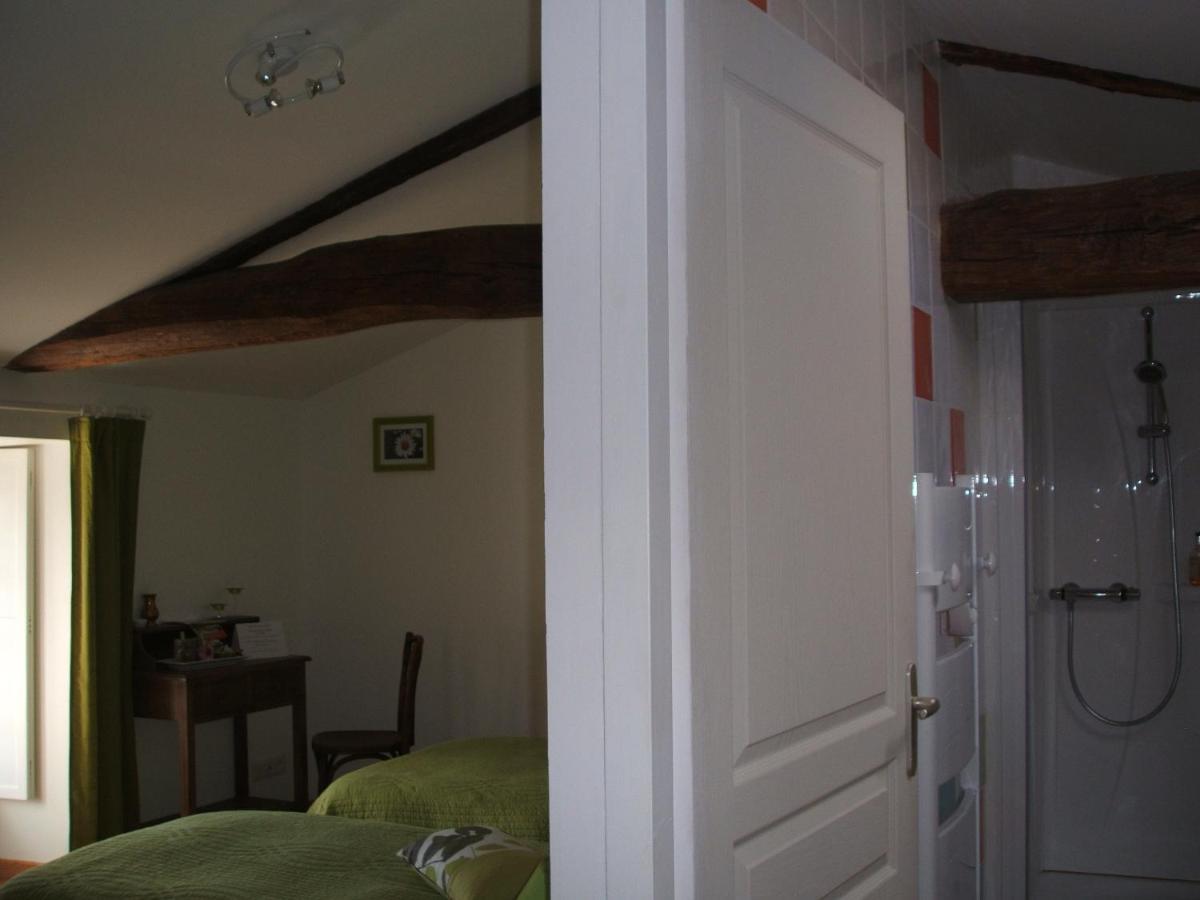 Chambres D'Hotes La Charriere Cheffois Exteriör bild